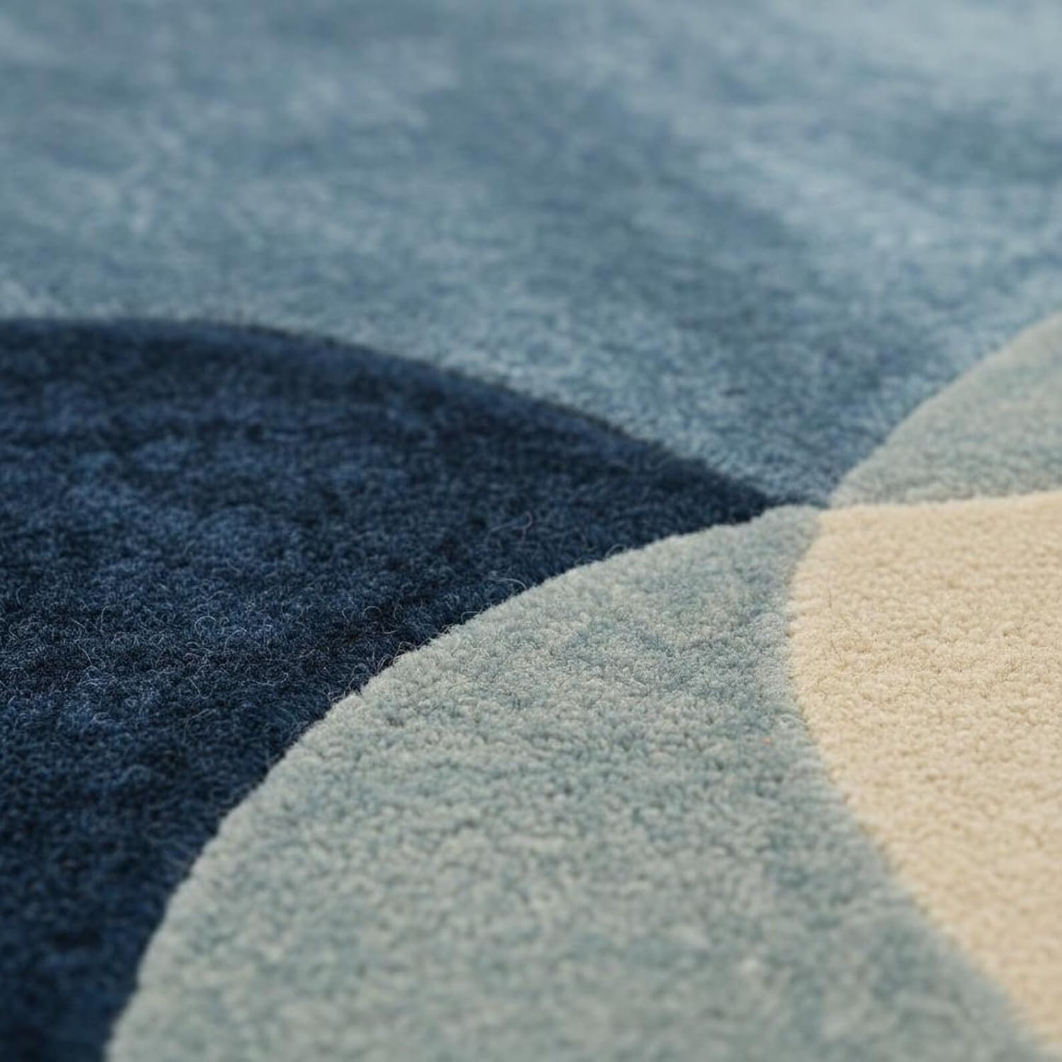 IRREGULAR SHAPED CARPET - Image 7