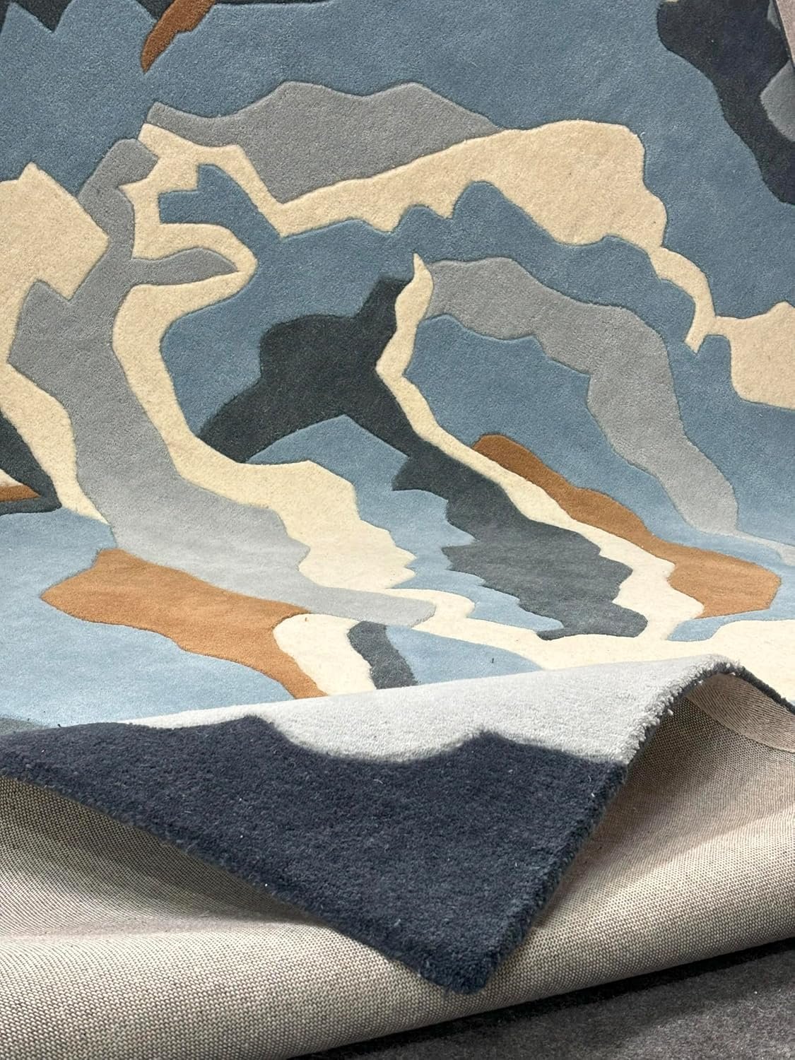 Modern Carpet - Image 2